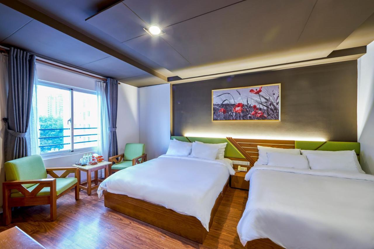 The Noble Swan Saigon 3*