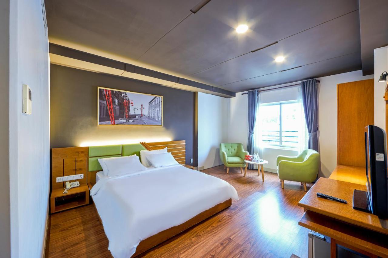 The Noble Swan Saigon Hotel
